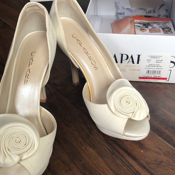 Caparros High Heels! Size 6.5! Only $40! - Picture 2 of 3